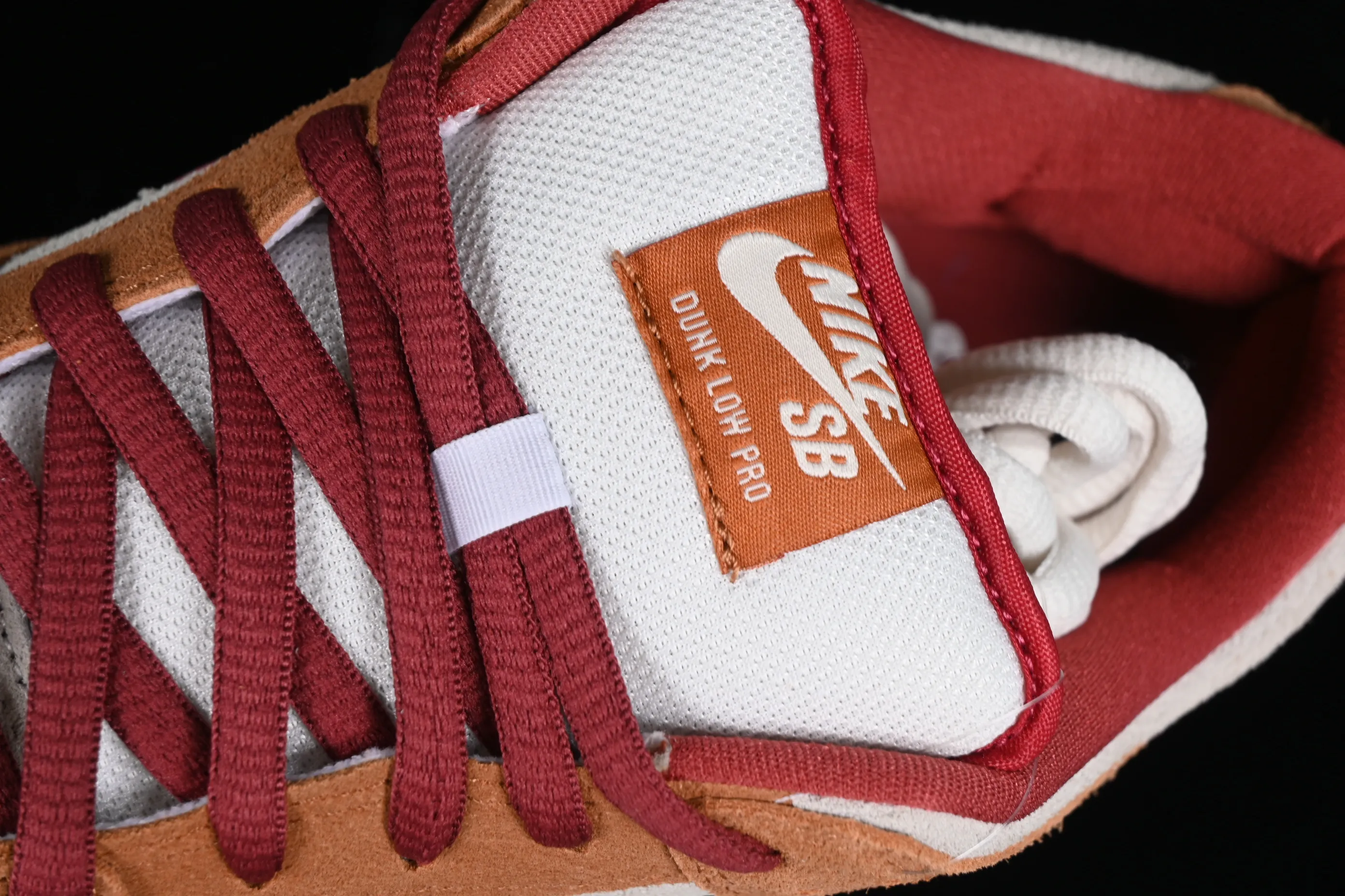 All Categories Nk SB Dunk Series Nk SB Dunk Low Low-top sneakers Foreign trade version Nk SB Dunk Low Pro Brown and red color SB low-top casual sneakers BQ6817-202